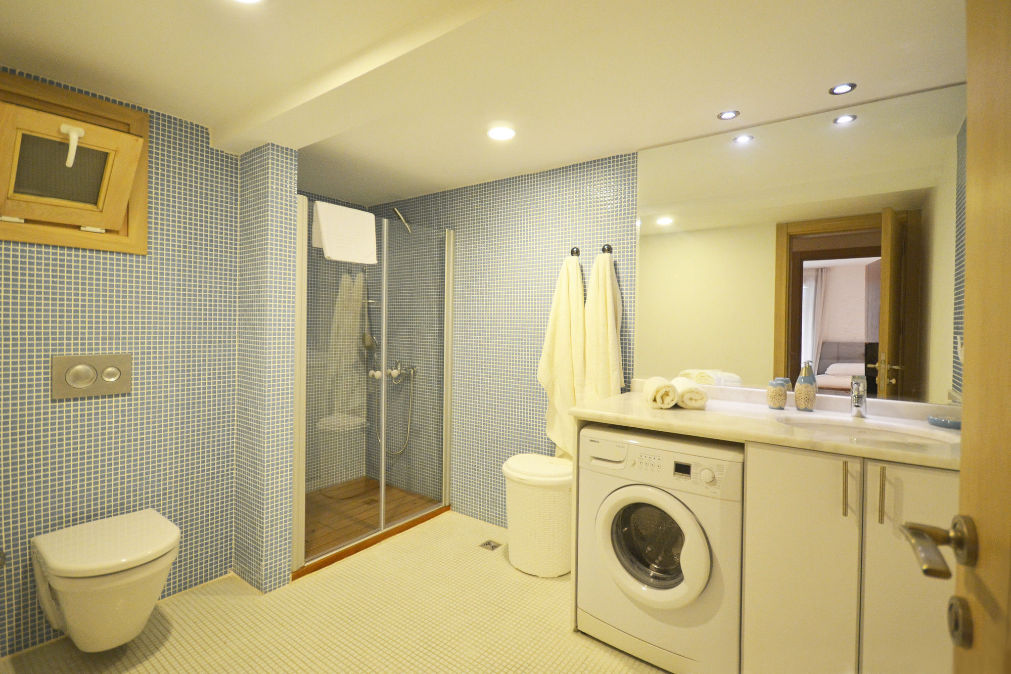 Apartament Myndos & *